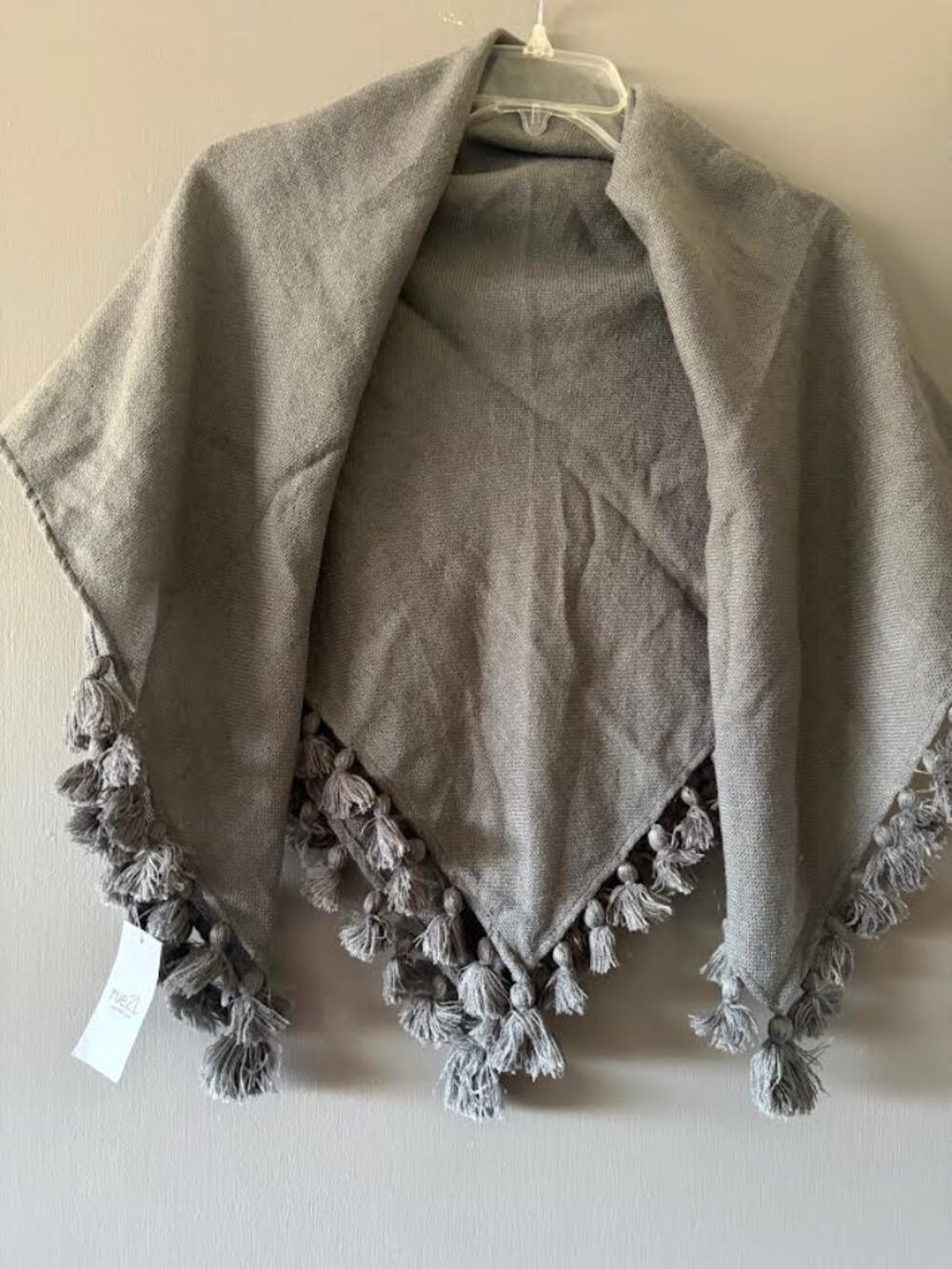 RUE 21 Pom-Poms scarf